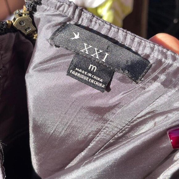 Y2K Grey Ruffled Strapless Top - Picture 5 of 5